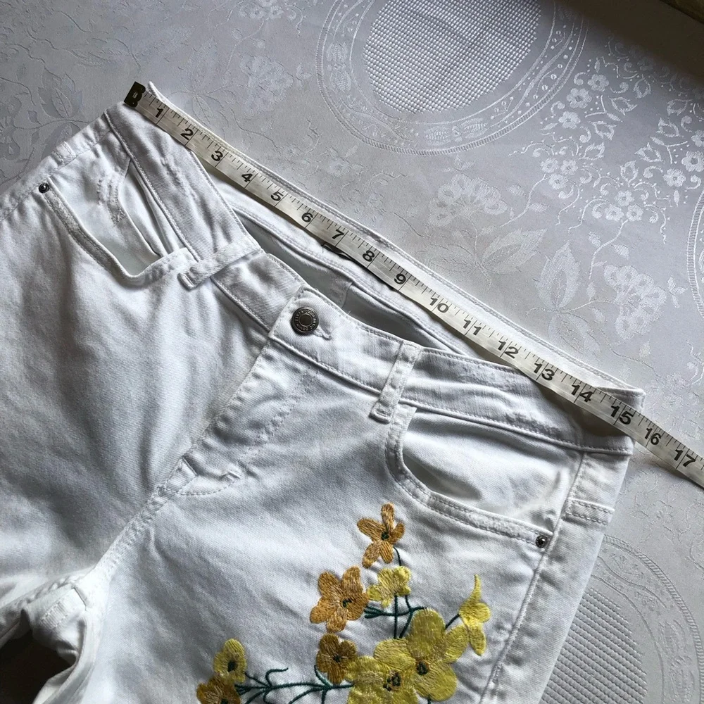 Zara Basic Denim White Embroidered Skinny Jeans Pants Women’s Size 8 Elastic